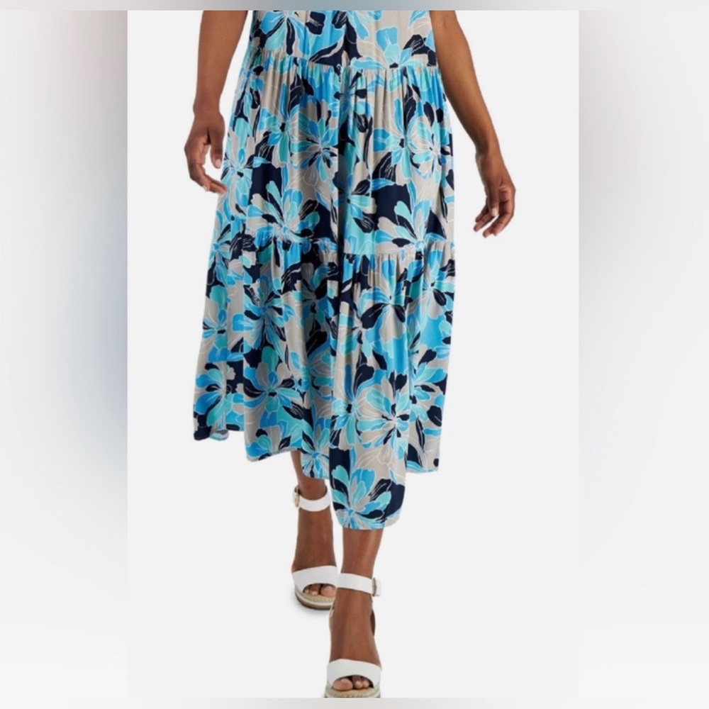 Tommy Hilfiger Women's Floral Print Halter Maxi Dress. - Picture 4 of 4